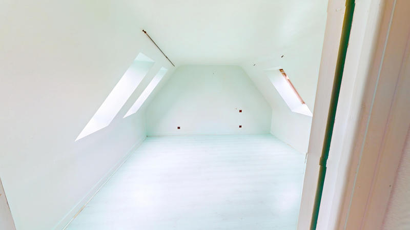 Maison - 180 m² - 6 pièces