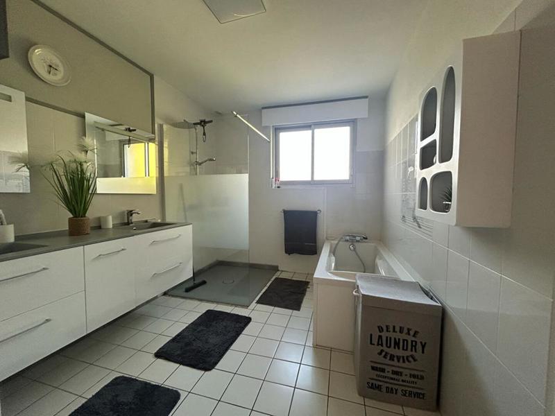 Maison - 142 m² - 5 pièces