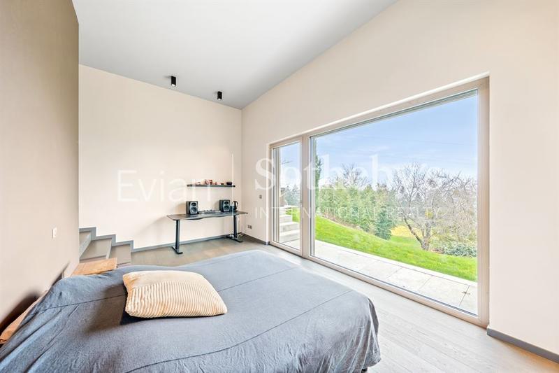 Maison - 302 m² - 7 pièces