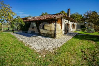 Propriété - 400 m² - 15 pièces