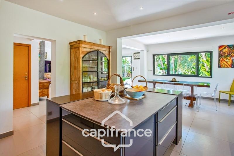 Maison - 186 m² - 6 pièces