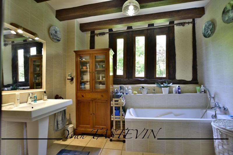 Villa - 351 m² - 10 pièces