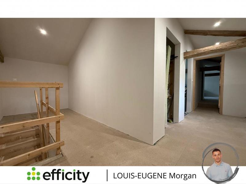 Corps de ferme - 780 m² - 7 pièces