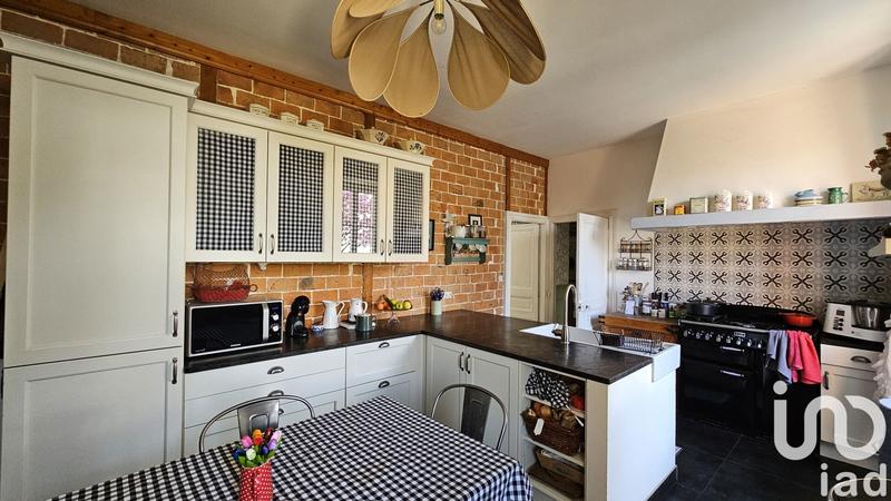 Maison de ville - 160 m² - 9 pièces