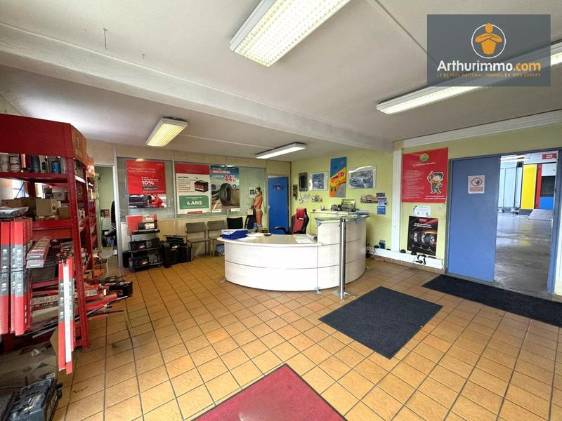 Bureau - 708 m² - 10 pièces