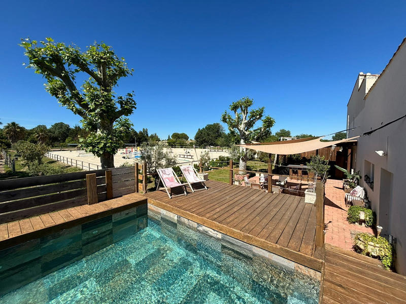 Maison - 220 m² - 6 pièces