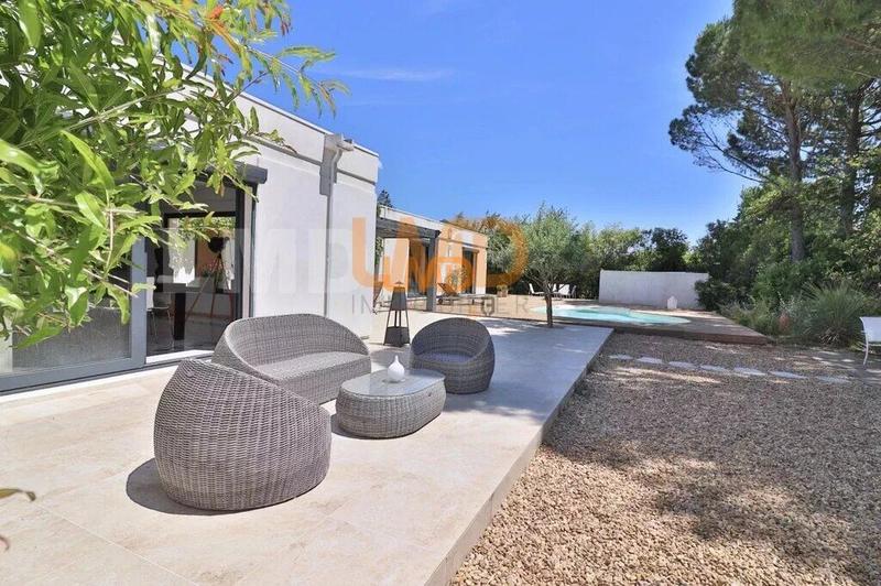 Maison d'architecte - 280 m² - 7 pièces