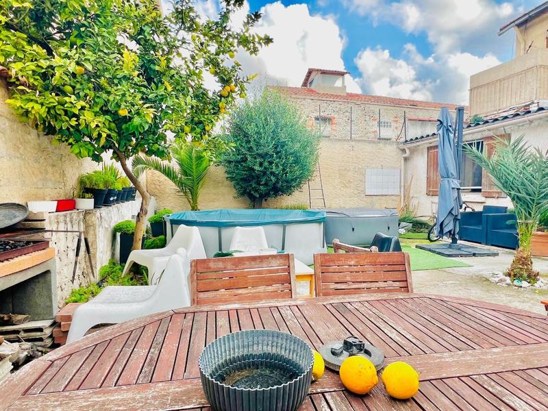 Appartement - 102 m² - 3 pièces