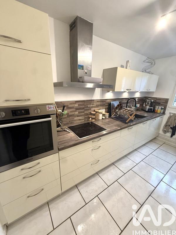 Maison - 93 m² - 4 pièces