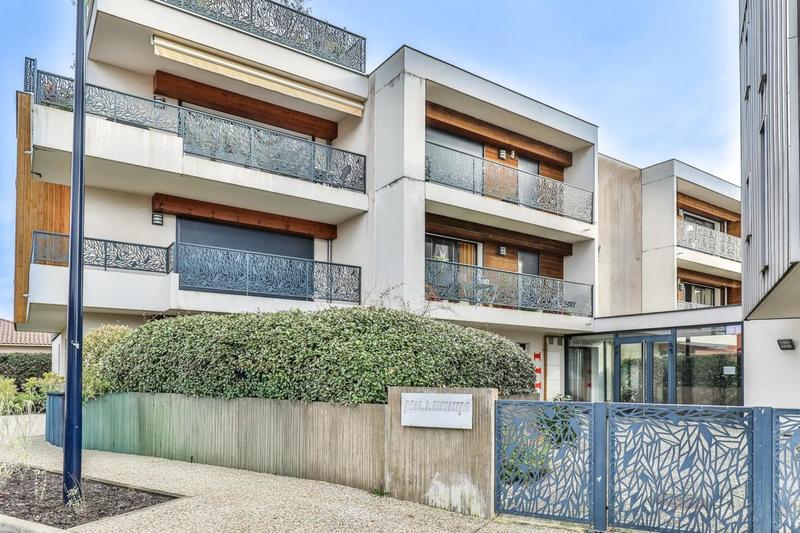 Appartement - 75 m² - 3 pièces