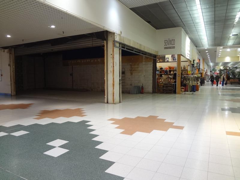 Local commercial - 75 m² - 1 pièce