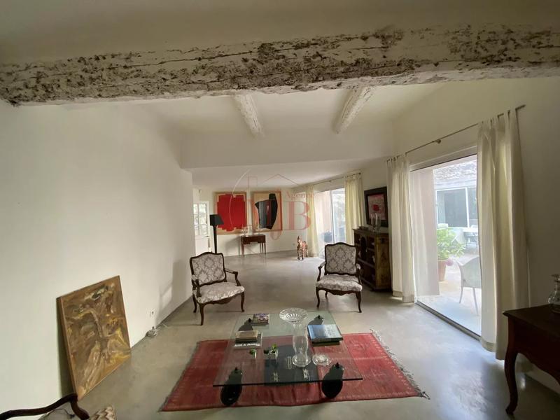 Maison de village - 350 m² - 12 pièces