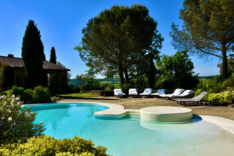 Propriété - 426 m² - 12 pièces