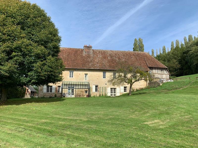 Maison - 420 m² - 11 pièces