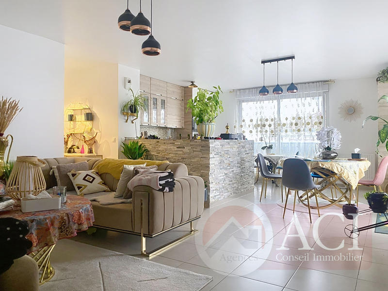 Appartement - 101 m² - 5 pièces