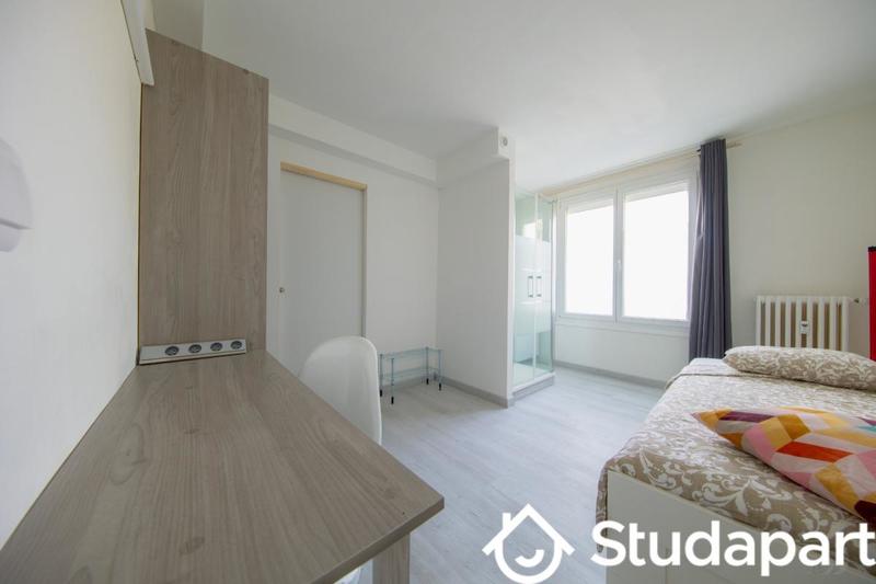 Chambre - 14 m² - 1 pièce