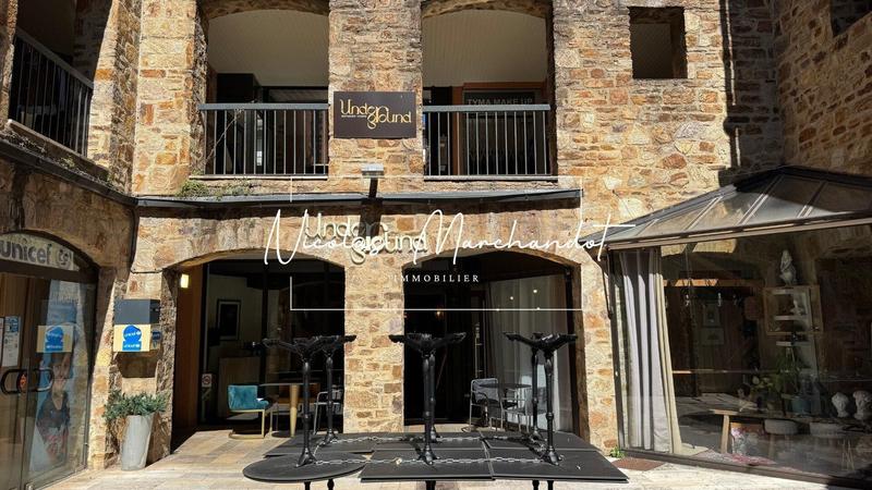 Local commercial - 207 m² - 2 pièces