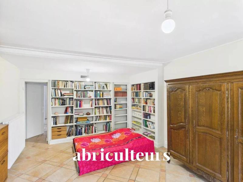 Maison - 258 m² - 12 pièces