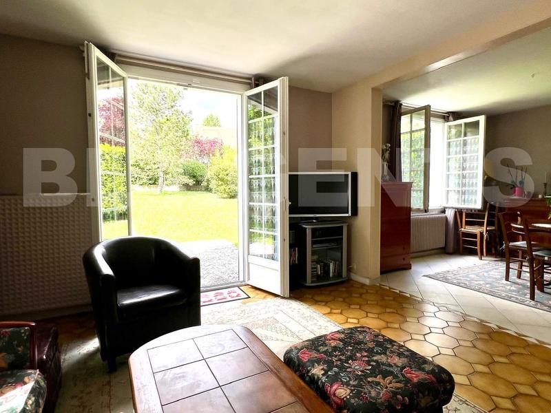 Pavillon - 150 m² - 7 pièces