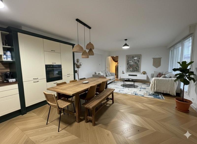 Appartement - 115 m² - 7 pièces