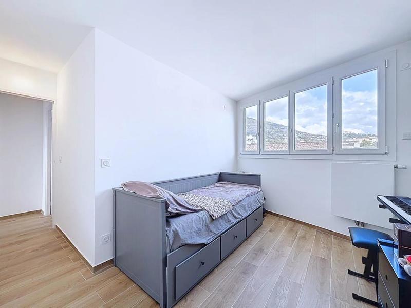 Appartement - 83 m² - 4 pièces