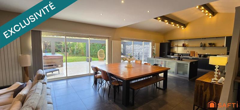 Maison - 293 m² - 8 pièces