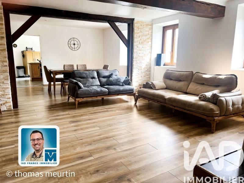 Maison - 256 m² - 8 pièces