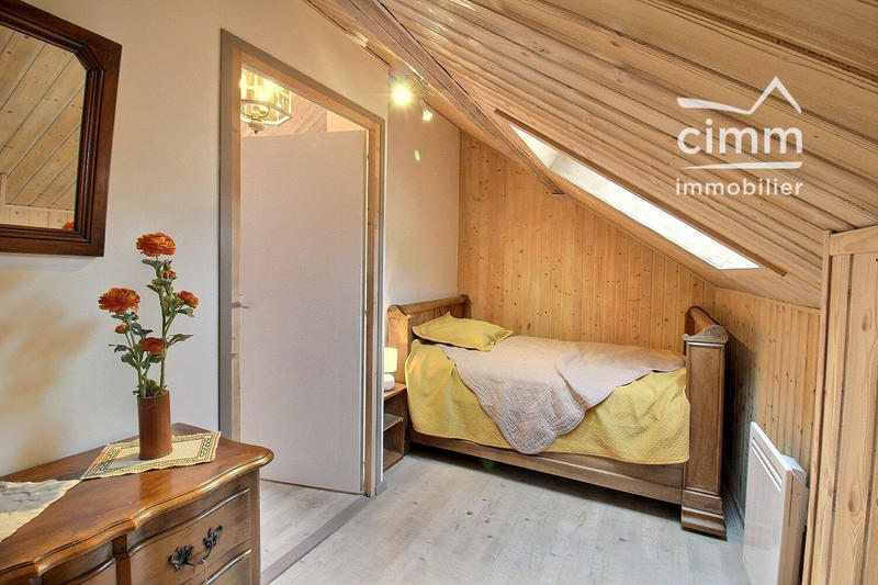 Maison - 273 m² - 10 pièces