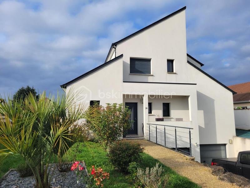 Maison - 165 m² - 6 pièces