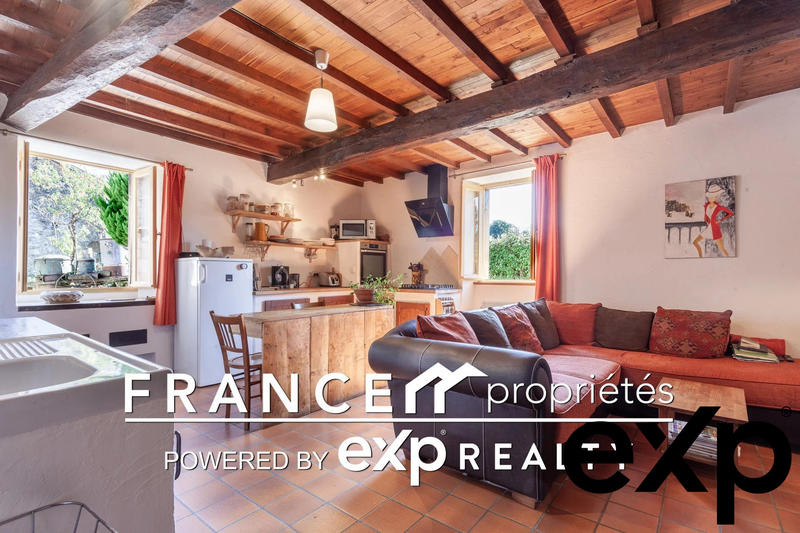 Maison - 223 m² - 7 pièces