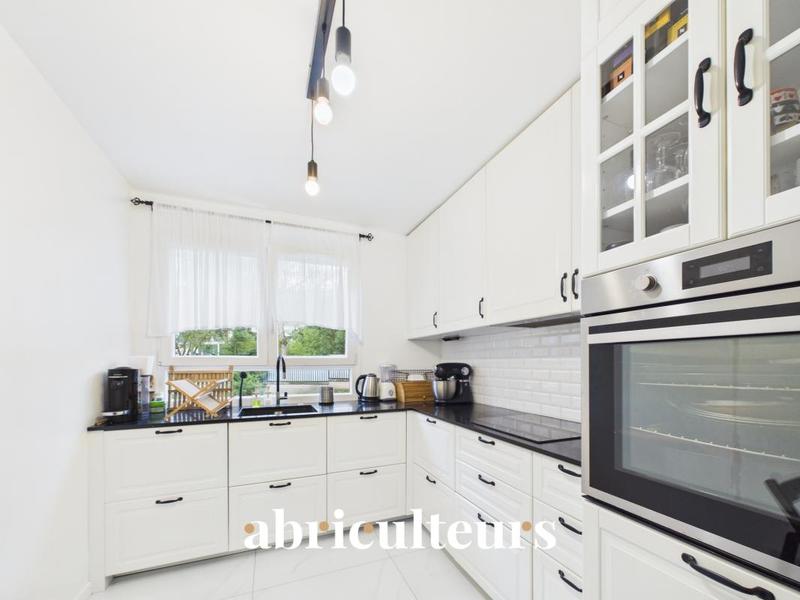 Appartement ancien - 68 m² - 3 pièces