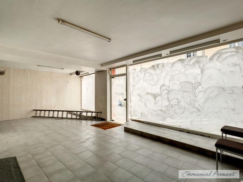 Local commercial - 242 m² - 7 pièces