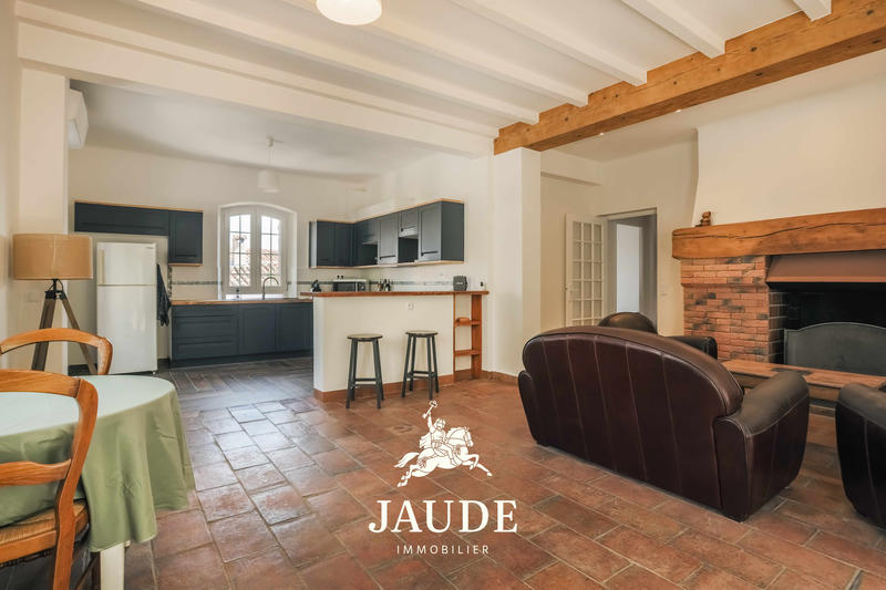 Maison - 200 m² - 8 pièces