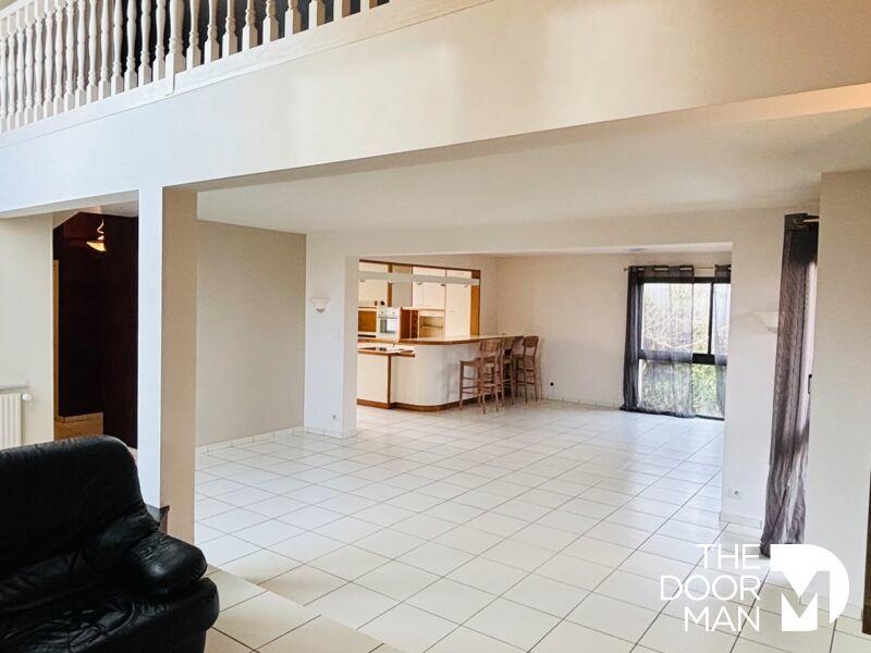 Maison - 135 m² - 6 pièces