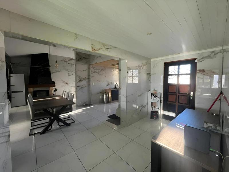 Maison - 145 m² - 6 pièces