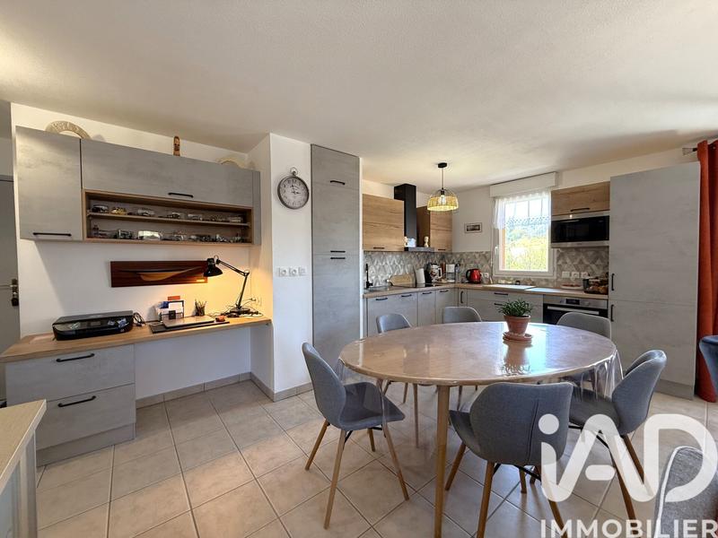 Appartement - 61 m² - 3 pièces