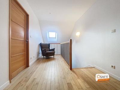 Maison - 180 m² - 7 pièces