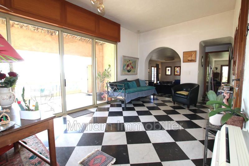 Maison - 265 m² - 8 pièces