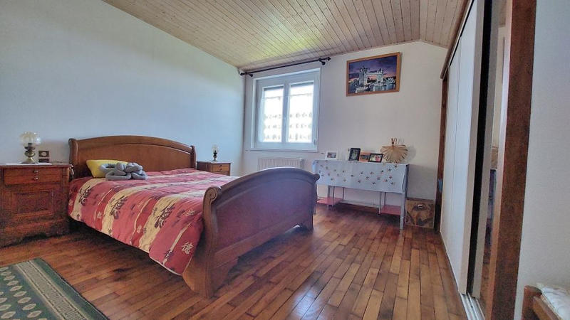 Maison - 188 m² - 10 pièces