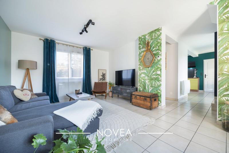 Maison traditionnelle - 102 m² - 5 pièces