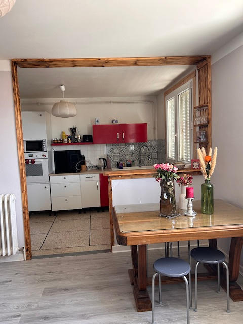 Maison - 184 m² - 9 pièces