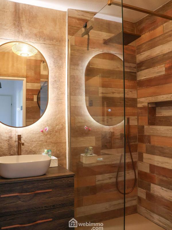 Appartement - 105 m² - 4 pièces