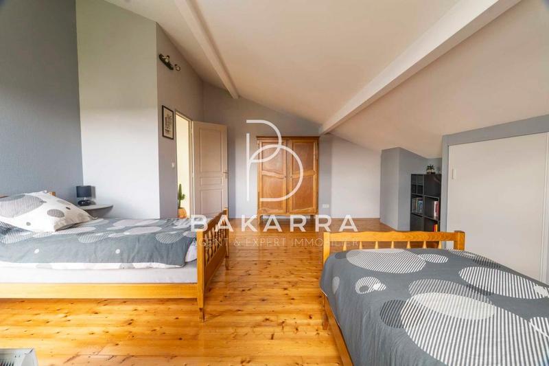 Maison - 184 m² - 6 pièces