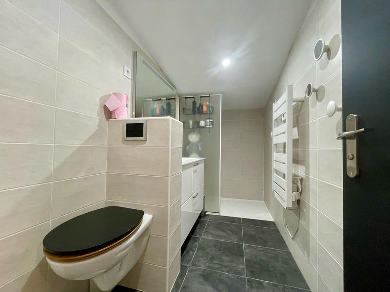 Maison - 243 m² - 6 pièces