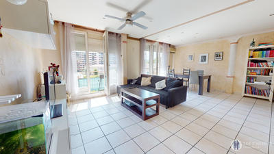 Appartement - 80 m² - 5 pièces