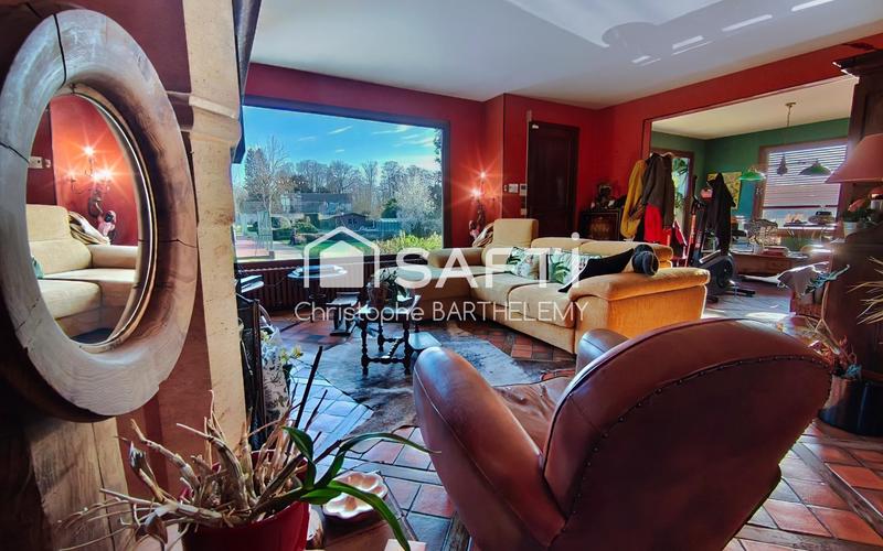 Maison - 220 m² - 8 pièces