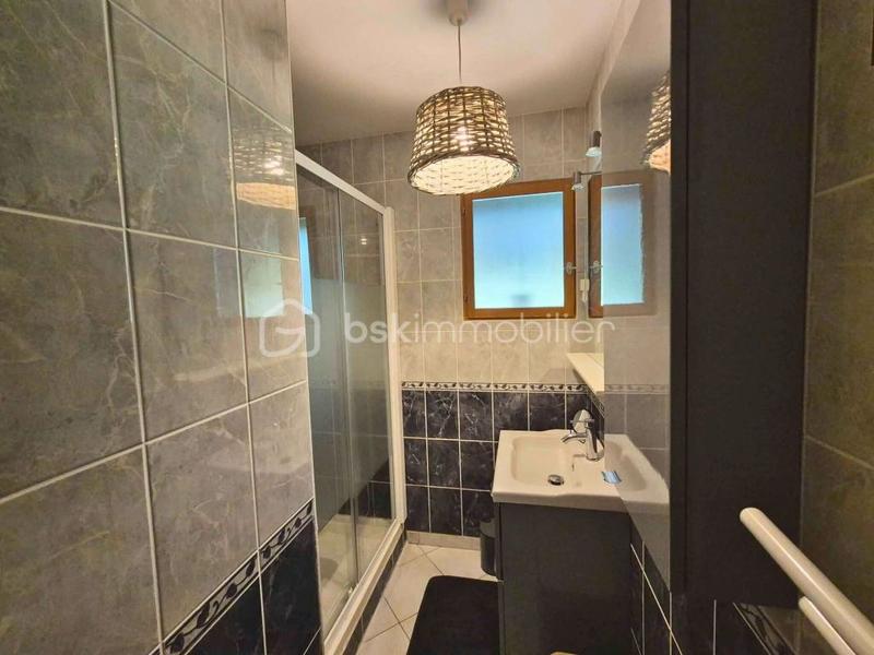 Maison - 137 m² - 4 pièces