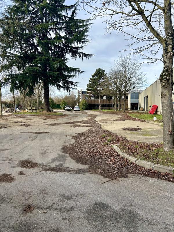 Entrepôt - 3 000 m²