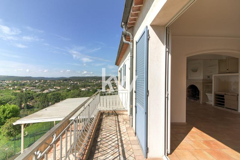 Maison - 182 m² - 6 pièces