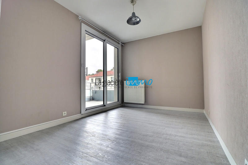 Appartement - 77 m² - 3 pièces